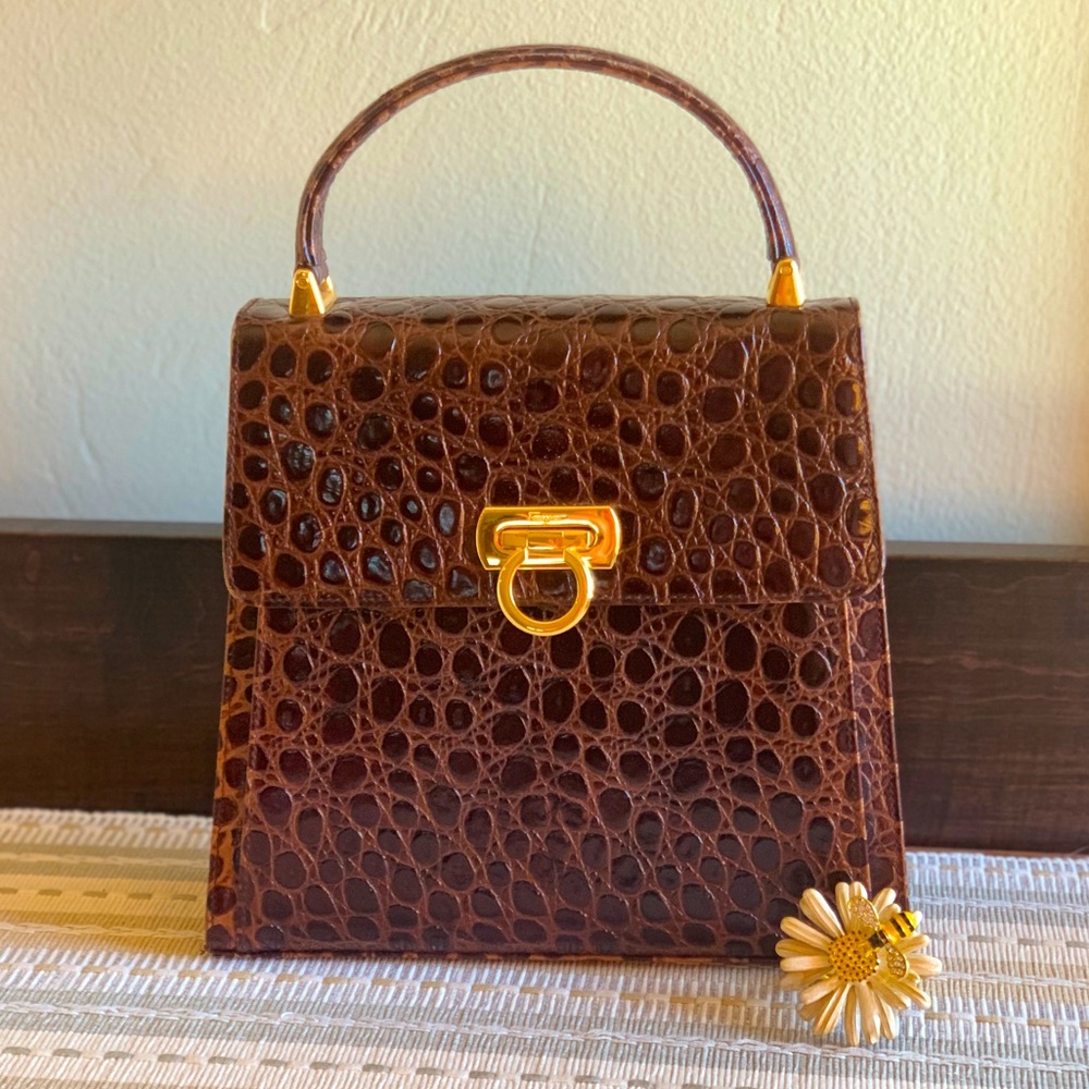 💎✨VERY RARE!💎✨Iconic Auth Salvatore Ferragamo Gancini 2way Croc Embossed Brown - Picture 4 of 17